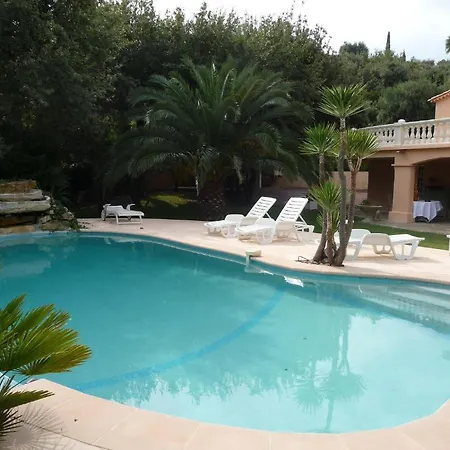 Heliambre Penzion Grimaud