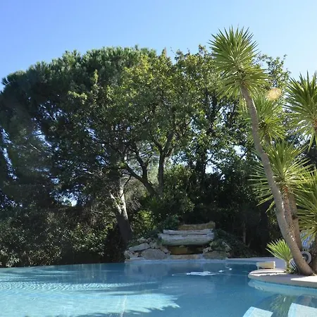 Heliambre Penzion Grimaud